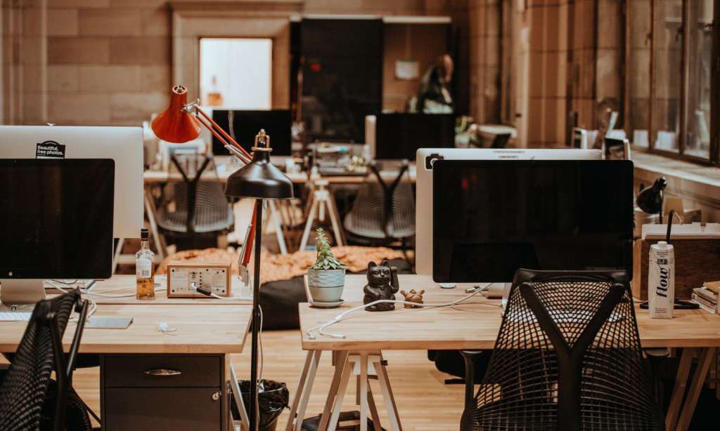Kantor Tempat Kerja Translator