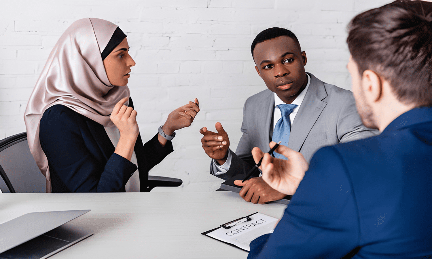 Jasa Interpreter Yang Paham Karakter Pembicara