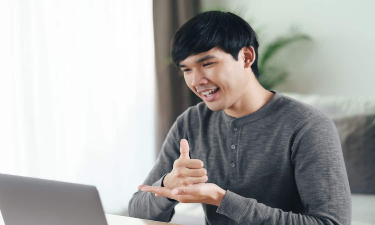 Jasa Penerjemah Online dan Manfaatnya